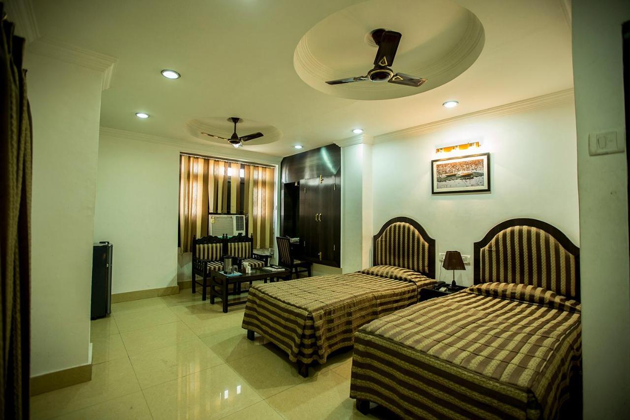 לקנאו Deep Hotel מראה חיצוני תמונה