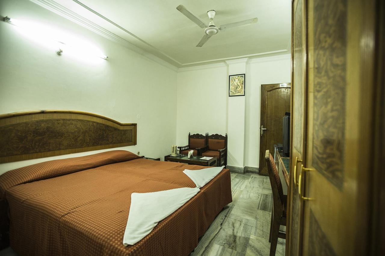 לקנאו Deep Hotel מראה חיצוני תמונה